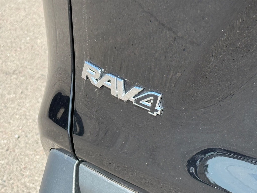 Thumbnail: 2023 Toyota RAV4 - 19