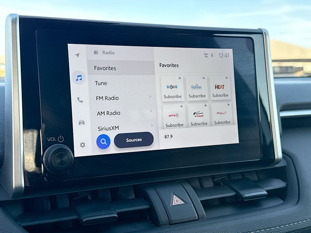 Thumbnail: 2024 Toyota RAV4 - 25