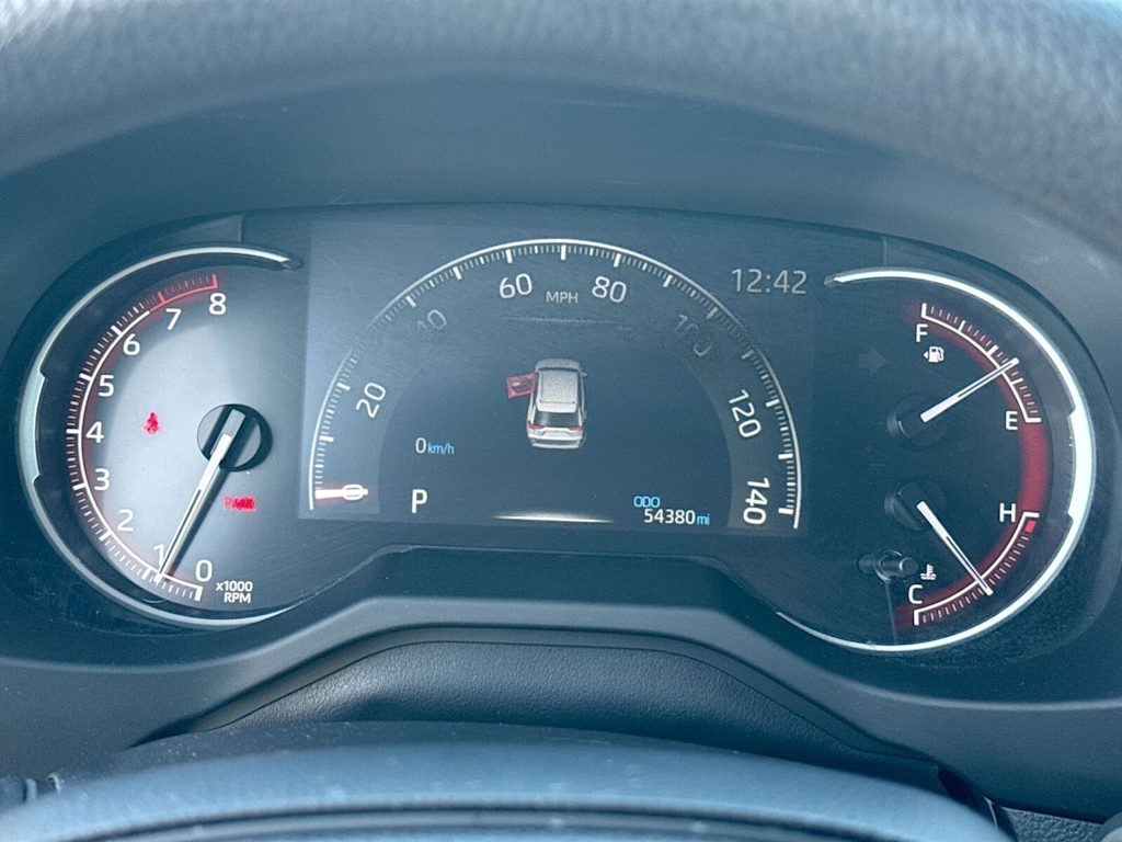 Thumbnail: 2024 Toyota RAV4 - 18