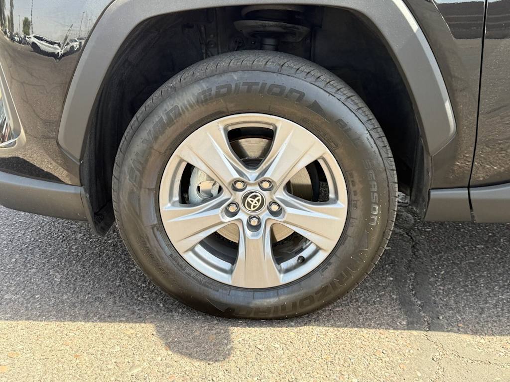 Thumbnail: 2024 Toyota RAV4 - 8