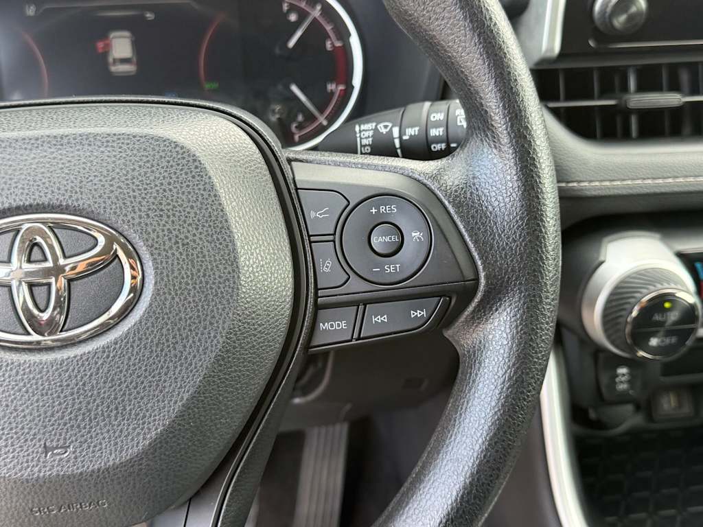 Thumbnail: 2025 Toyota RAV4 - 24