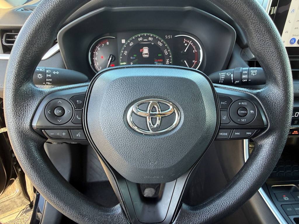 Thumbnail: 2025 Toyota RAV4 - 21
