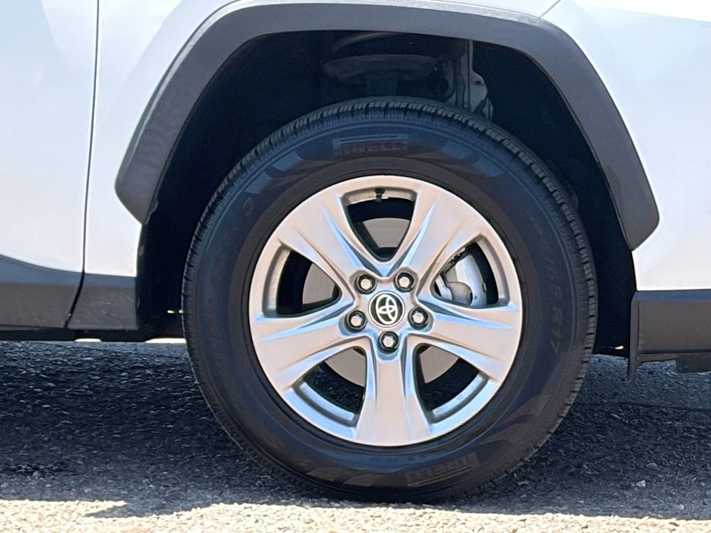Thumbnail: 2022 Toyota RAV4 - 6