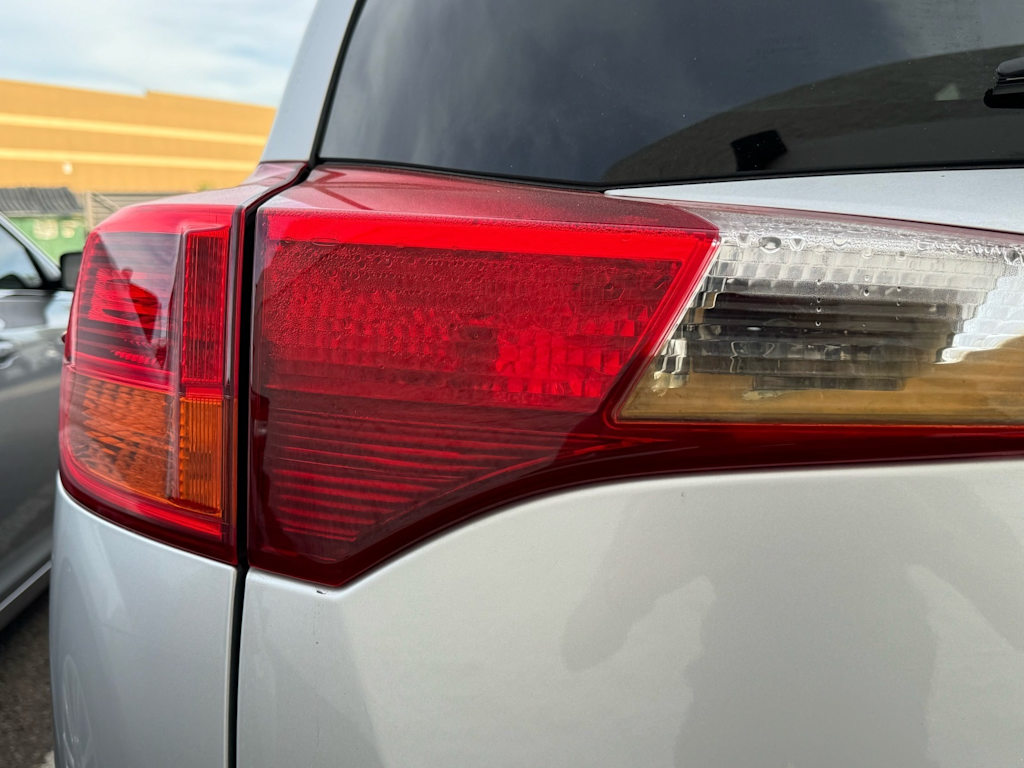 Thumbnail: 2015 Toyota RAV4 - 20