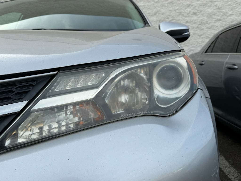 Thumbnail: 2015 Toyota RAV4 - 15