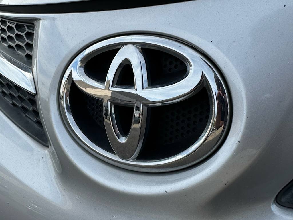 Thumbnail: 2015 Toyota RAV4 - 14
