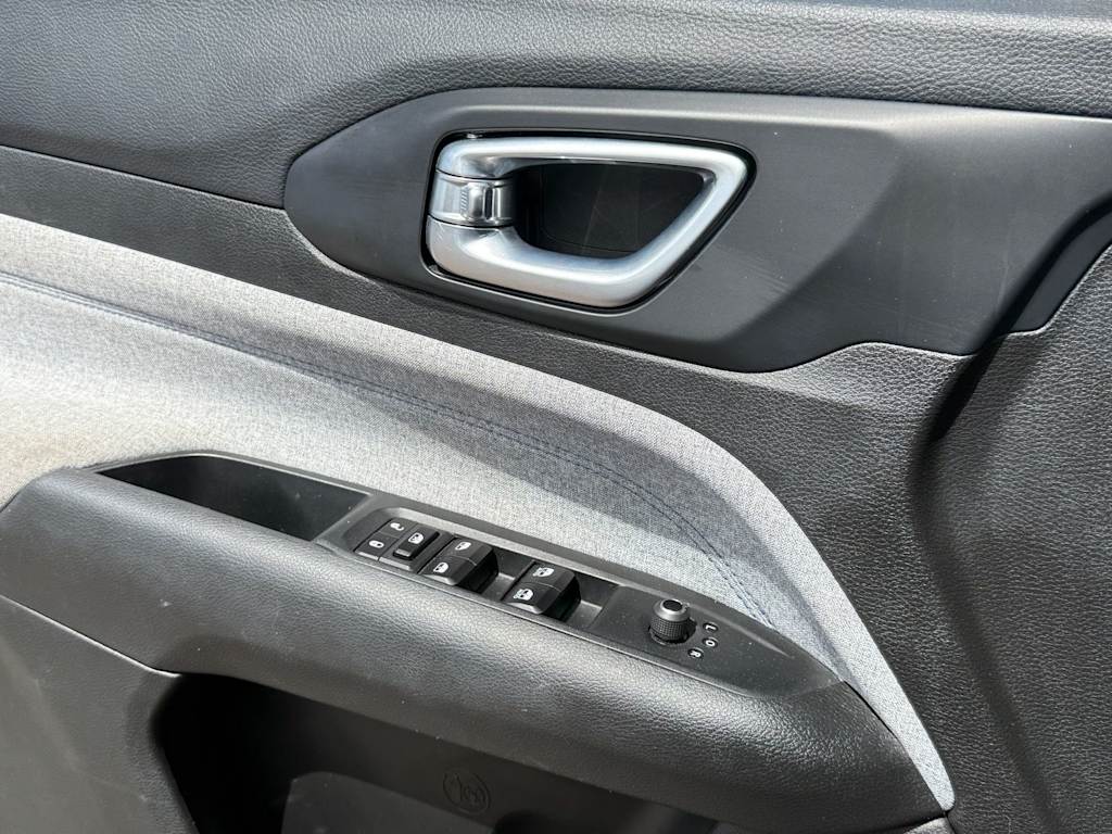 Thumbnail: 2024 Jeep Compass - 18
