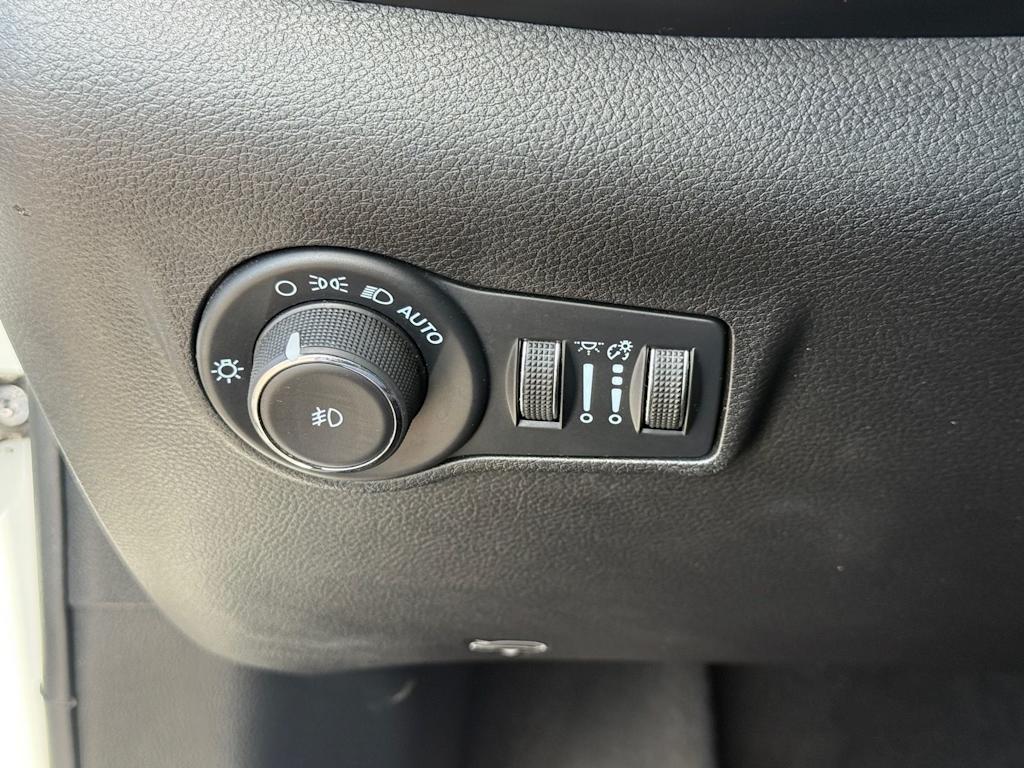 Thumbnail: 2024 Jeep Compass - 19