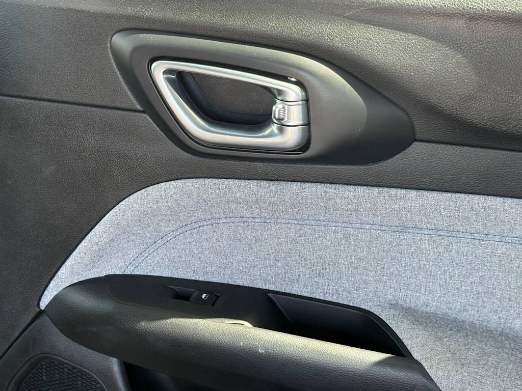 Thumbnail: 2024 Jeep Compass - 16