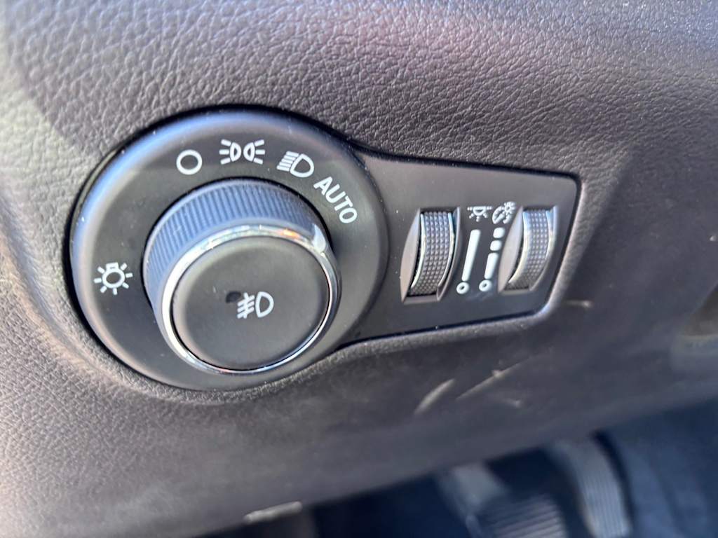 Thumbnail: 2024 Jeep Compass - 15