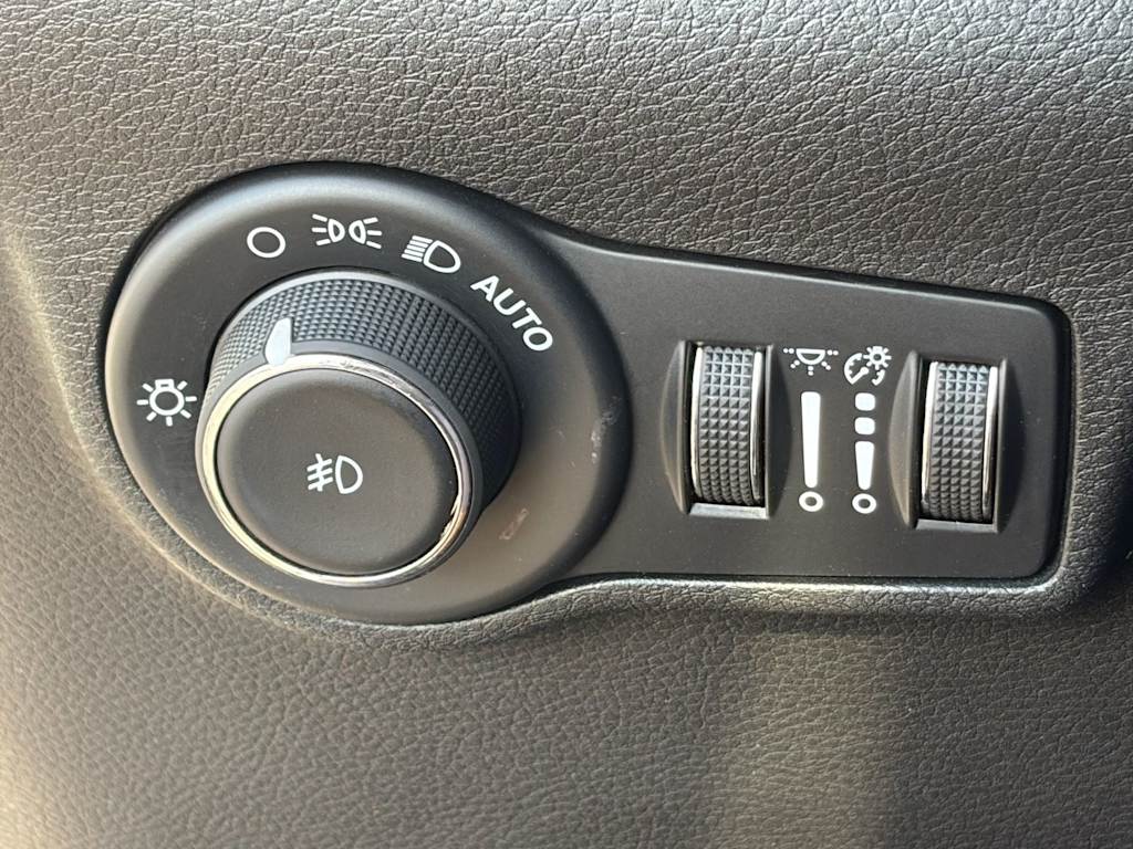 Thumbnail: 2024 Jeep Compass - 23