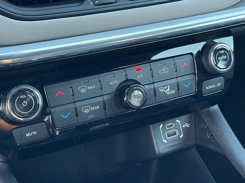 Thumbnail: 2024 Jeep Compass - 27