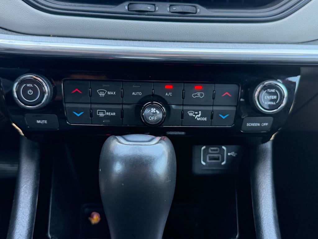 Thumbnail: 2024 Jeep Compass - 16