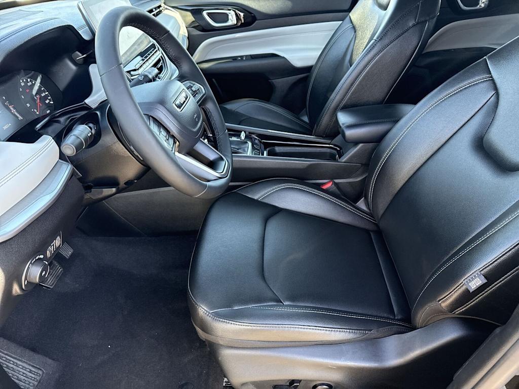 Thumbnail: 2025 Jeep Compass - 10