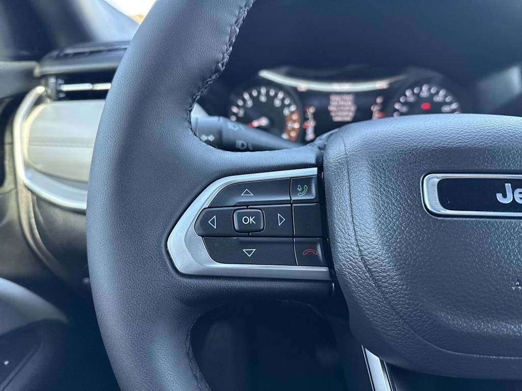 Thumbnail: 2025 Jeep Compass - 32