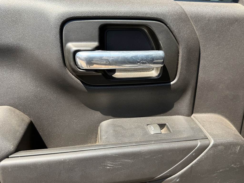 Thumbnail: 2021 Chevrolet Silverado 1500 - 16