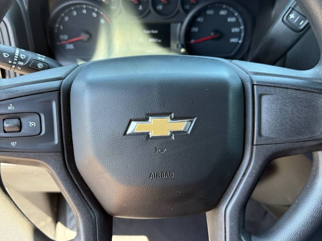Thumbnail: 2021 Chevrolet Silverado 1500 - 21