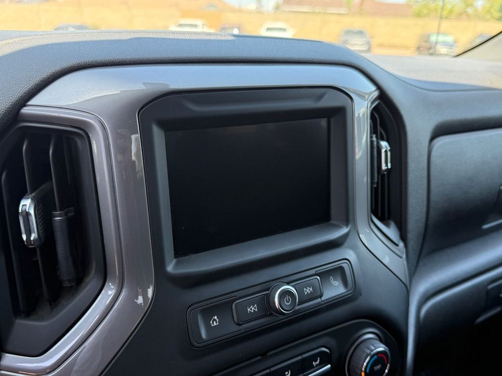 Thumbnail: 2021 Chevrolet Silverado 1500 - 8