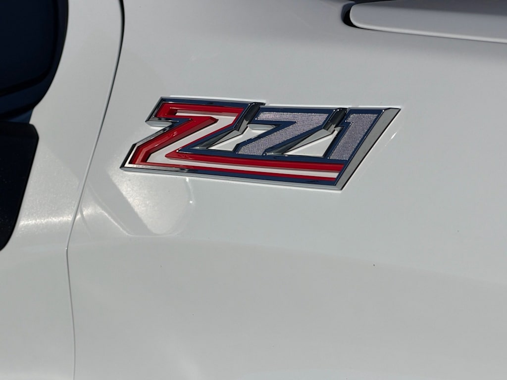Thumbnail: 2023 Chevrolet Silverado 1500 - 23