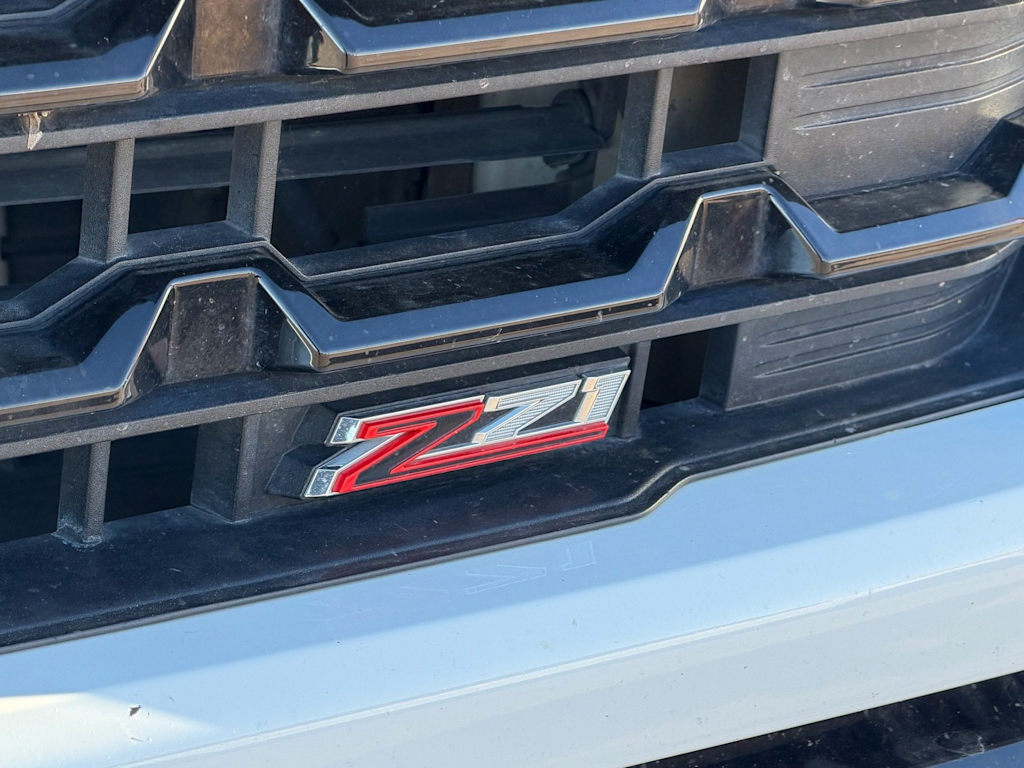 Thumbnail: 2023 Chevrolet Silverado 1500 - 20