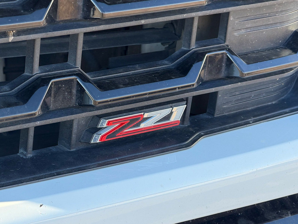 Thumbnail: 2023 Chevrolet Silverado 1500 - 21