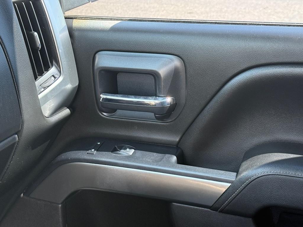 Thumbnail: 2018 Chevrolet Silverado 1500 - 21