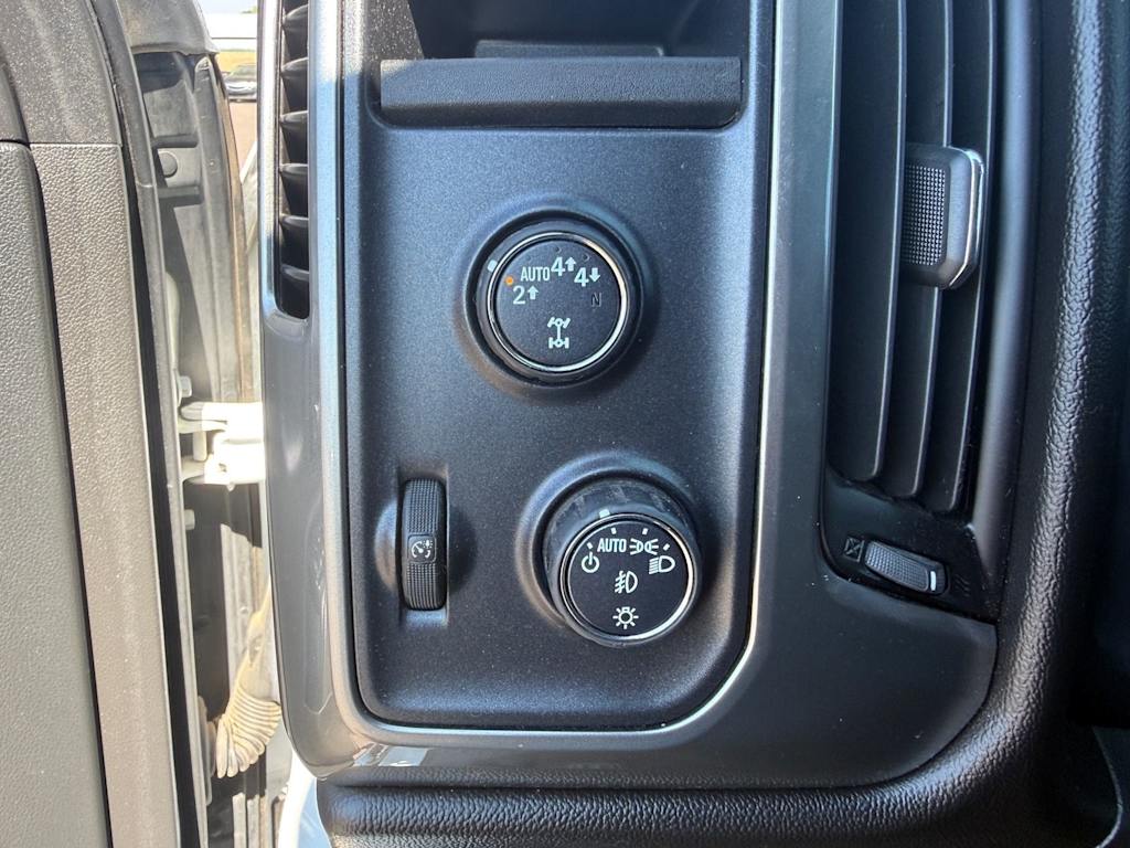 Thumbnail: 2018 Chevrolet Silverado 1500 - 18