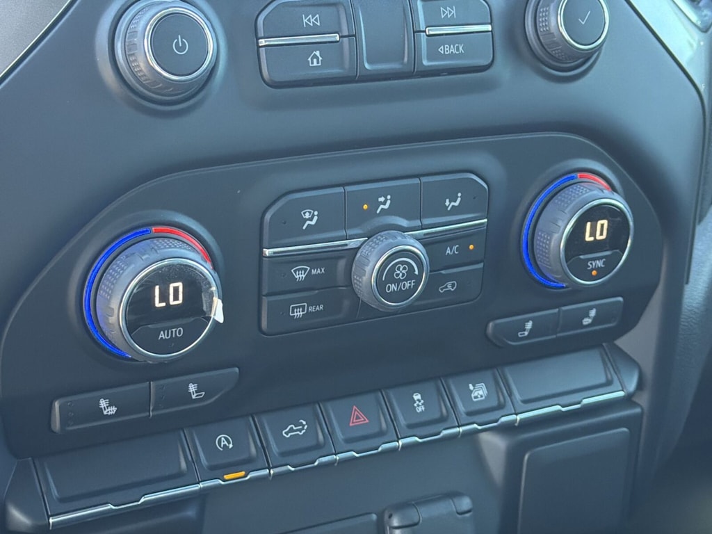 Thumbnail: 2022 Chevrolet Silverado 1500 - 26