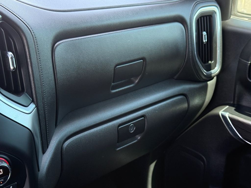 Thumbnail: 2021 Chevrolet Silverado 1500 - 24