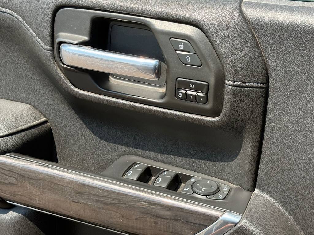 Thumbnail: 2021 Chevrolet Silverado 1500 - 19
