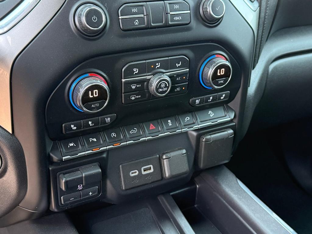Thumbnail: 2021 Chevrolet Silverado 1500 - 22