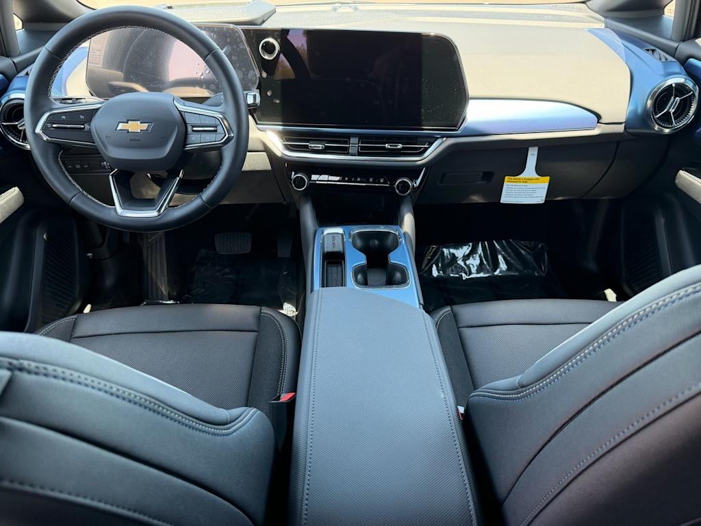Thumbnail: 2026 Chevrolet Equinox - 2