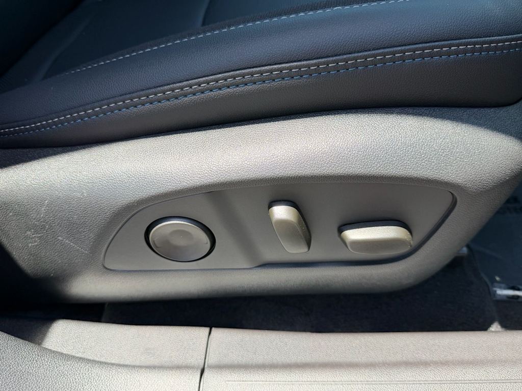 Thumbnail: 2026 Chevrolet Equinox - 22