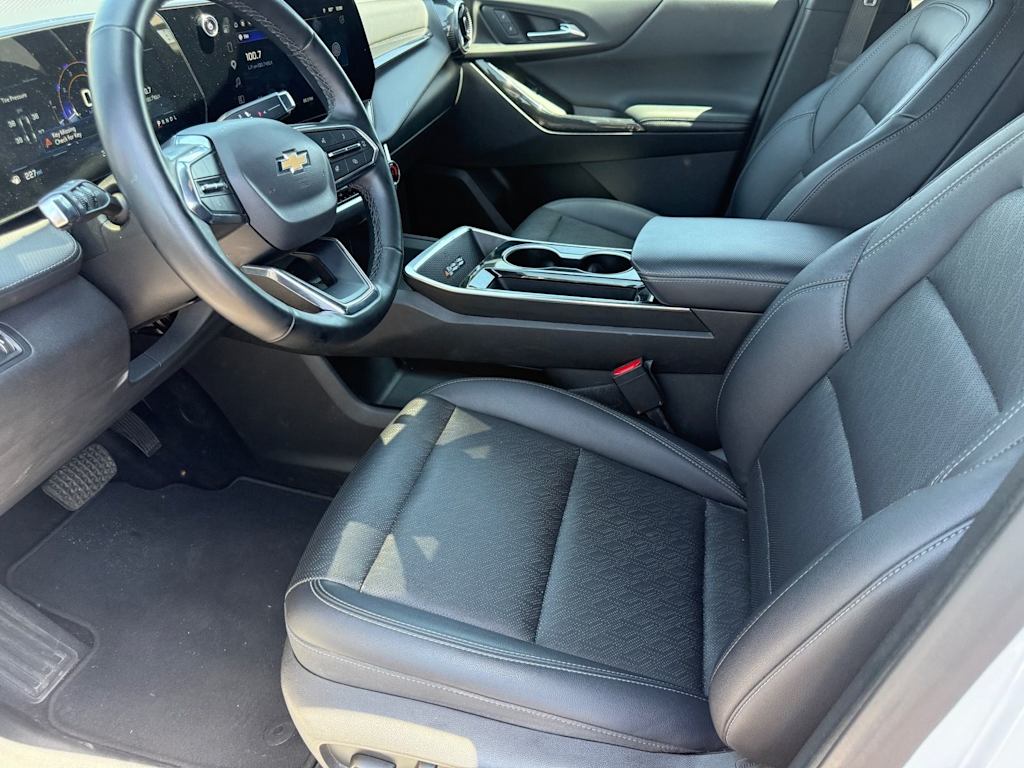 Thumbnail: 2025 Chevrolet Equinox - 6