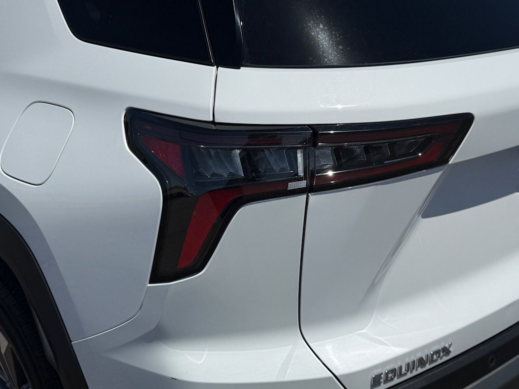Thumbnail: 2025 Chevrolet Equinox - 16