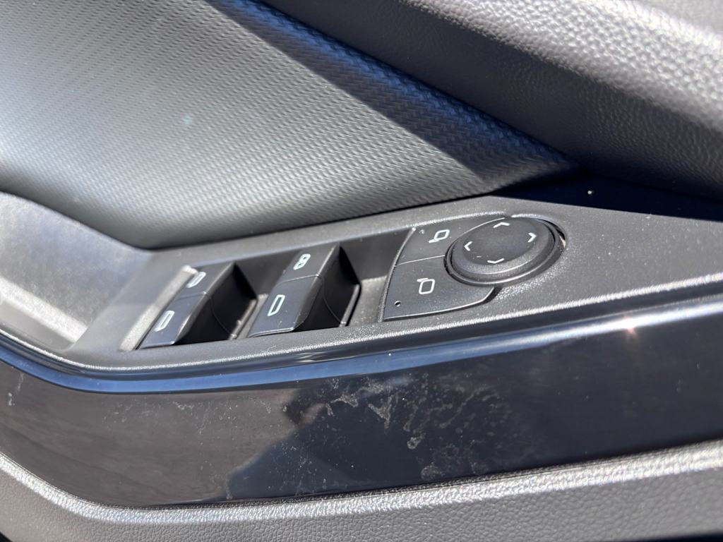 Thumbnail: 2025 Chevrolet Equinox - 24