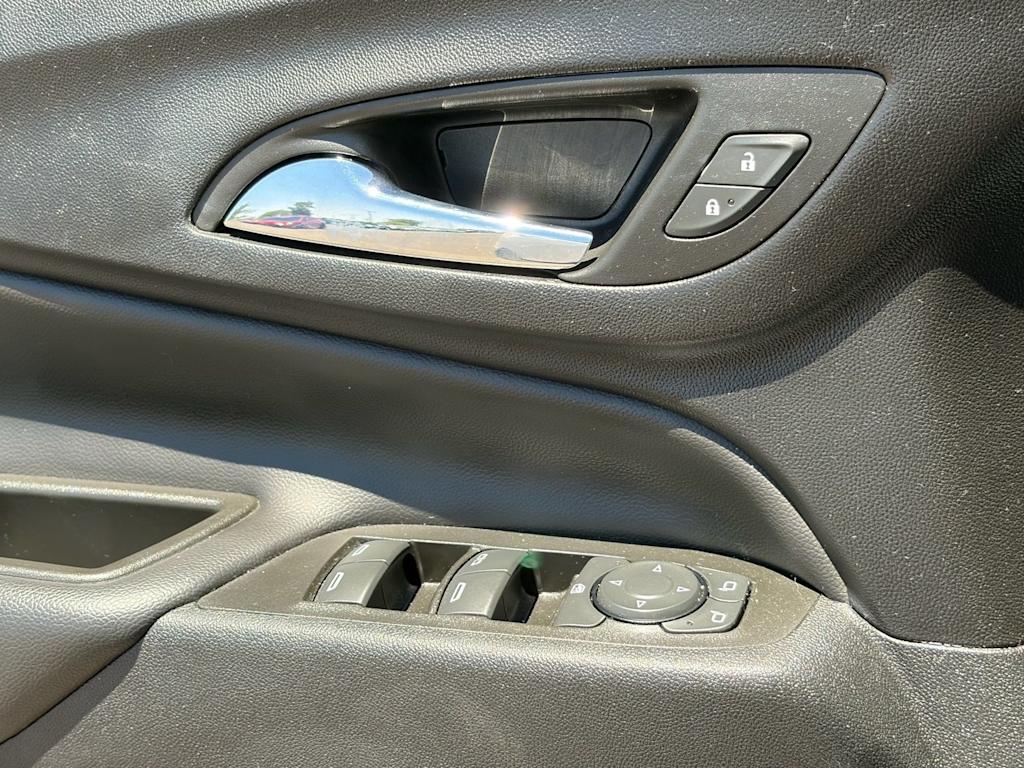 Thumbnail: 2023 Chevrolet Equinox - 22