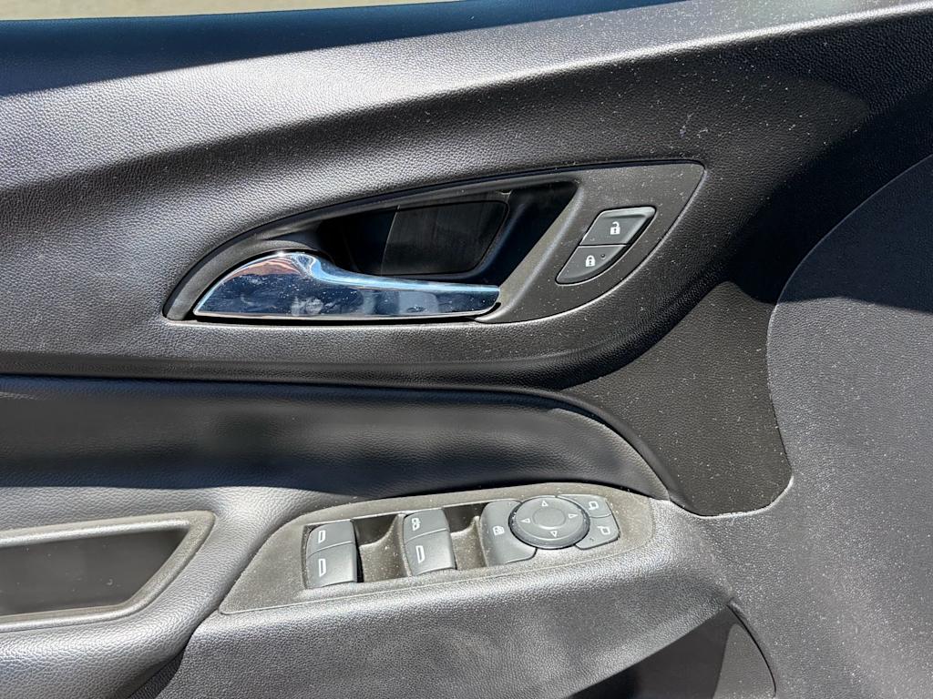 Thumbnail: 2023 Chevrolet Equinox - 13