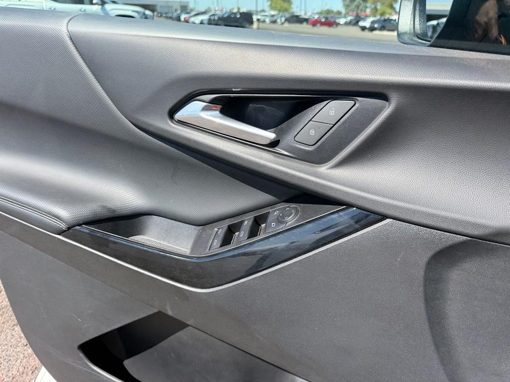 Thumbnail: 2025 Chevrolet Equinox - 16
