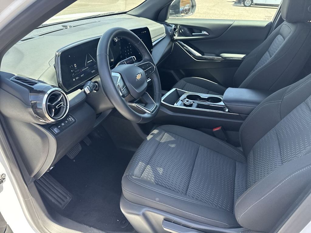 Thumbnail: 2026 Chevrolet Equinox - 23