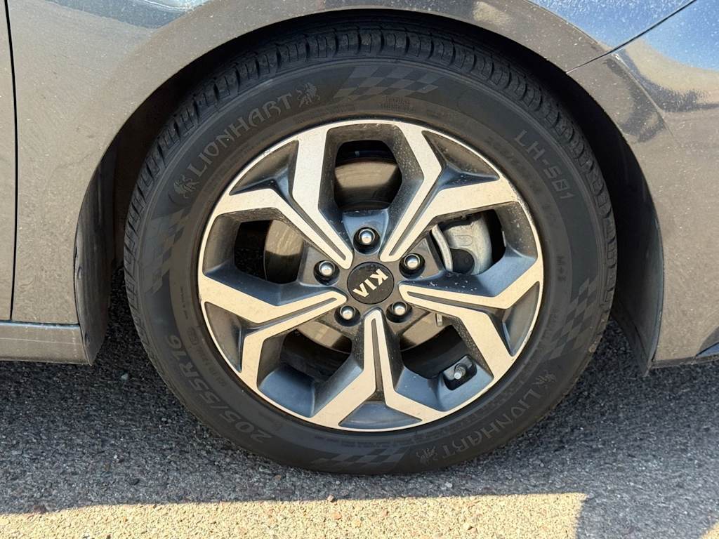 Thumbnail: 2021 Kia Forte - 6