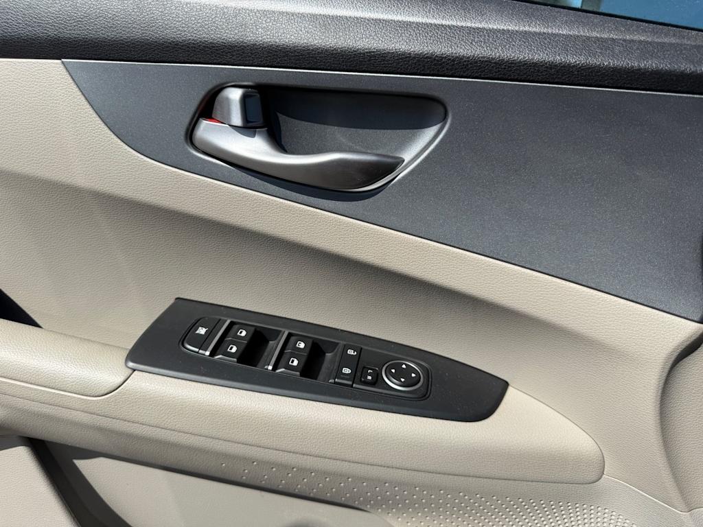 Thumbnail: 2021 Kia Forte - 20