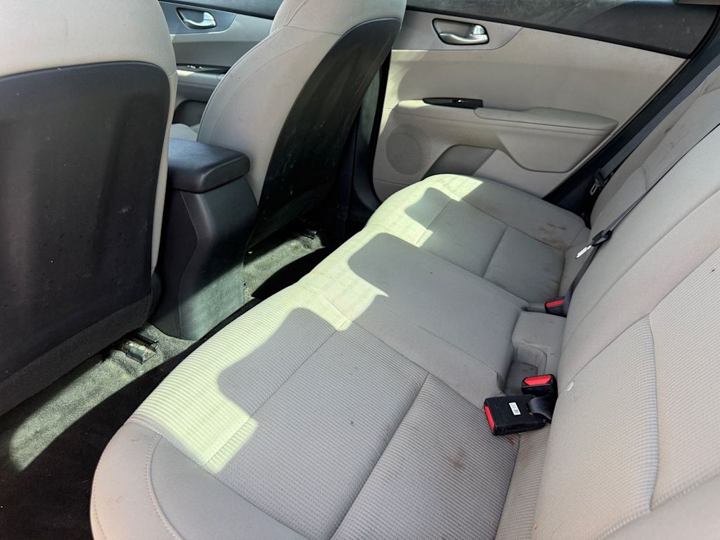 Thumbnail: 2021 Kia Forte - 9