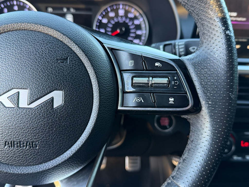 Thumbnail: 2022 Kia Forte - 18