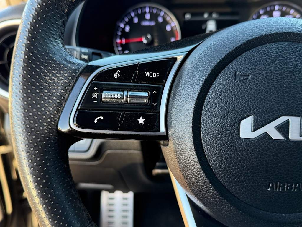 Thumbnail: 2022 Kia Forte - 17