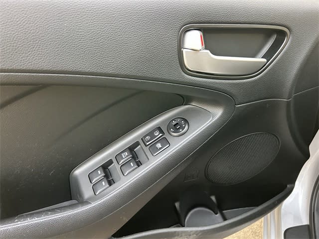 2018 Kia Forte LX 27