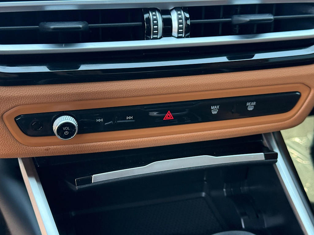 Thumbnail: 2023 BMW 3 Series - 27