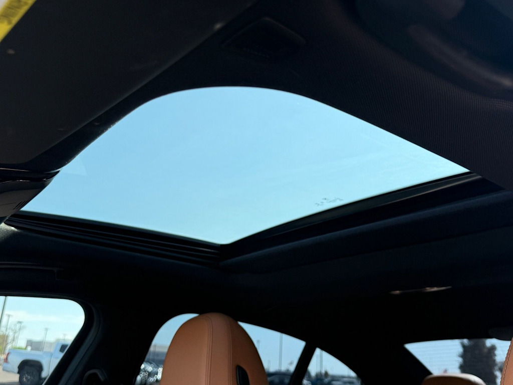 Thumbnail: 2023 BMW 3 Series - 20