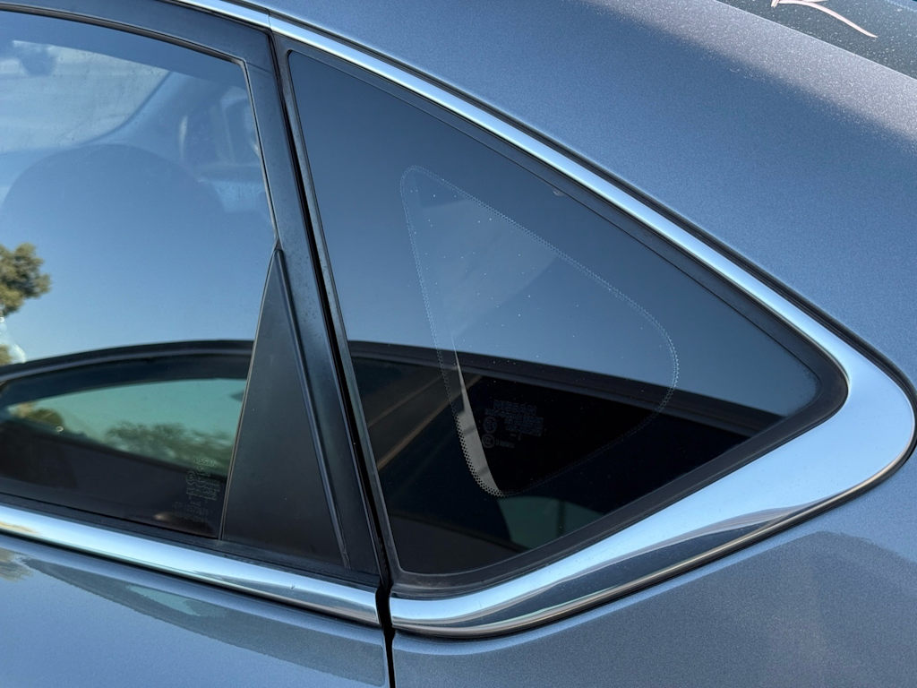 2015 Nissan Sentra SV 14