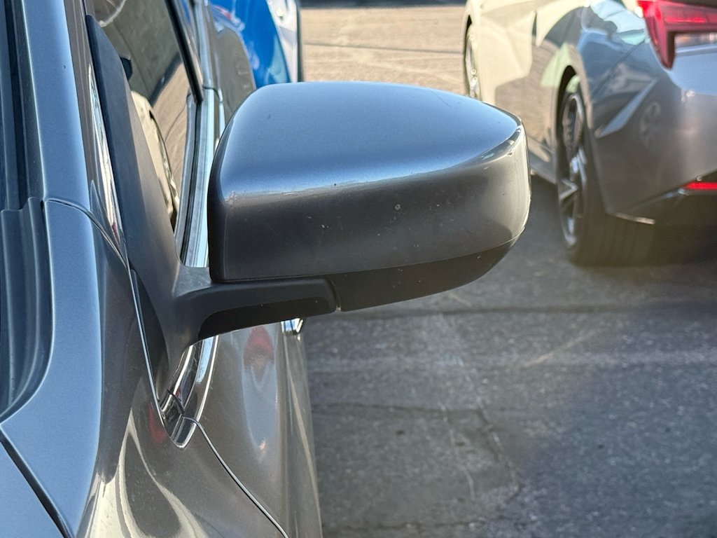 2015 Nissan Sentra SV 17